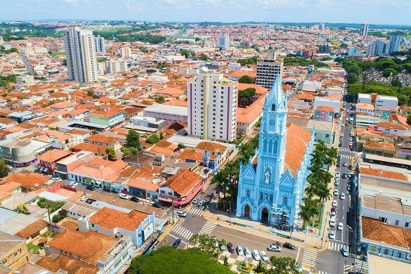 Fotos das cidades de São Paulo e Florianópolis