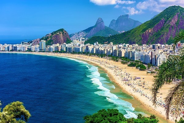 Fotos das cidades de São Paulo e Curitiba