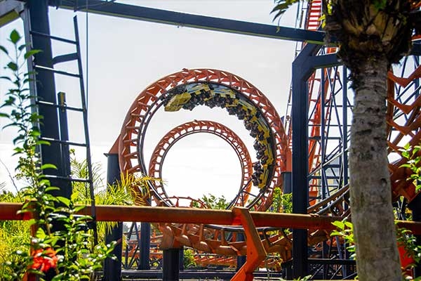 Imagem de Montanha Russa no Beto Carreiro World que fica em Balneário Camboriú