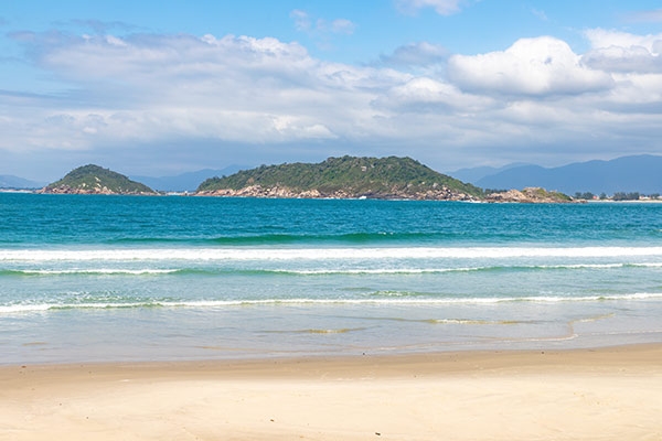 Imagem de praia em Florianópolis