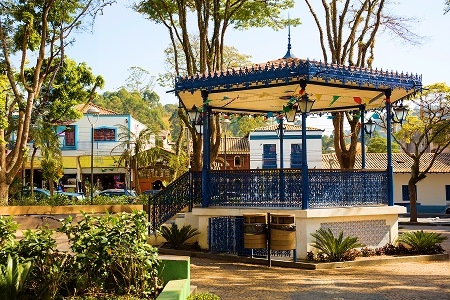 Fotos das cidades de São Paulo e Florianópolis