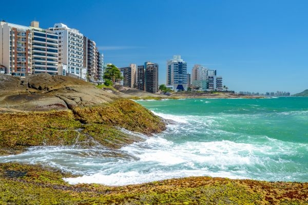 Fotos das cidades de São Paulo e Florianópolis