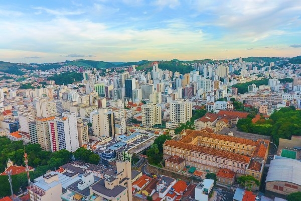Fotos das cidades de Poços de Caldas e Rio de Janeiro