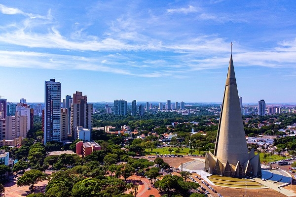 Fotos das cidades de São Paulo e Curitiba