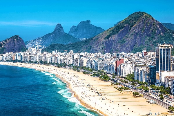 Fotos das cidades de São Paulo e Curitiba