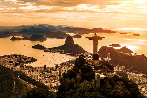 Fotos das cidades de Poços de Caldas e Rio de Janeiro